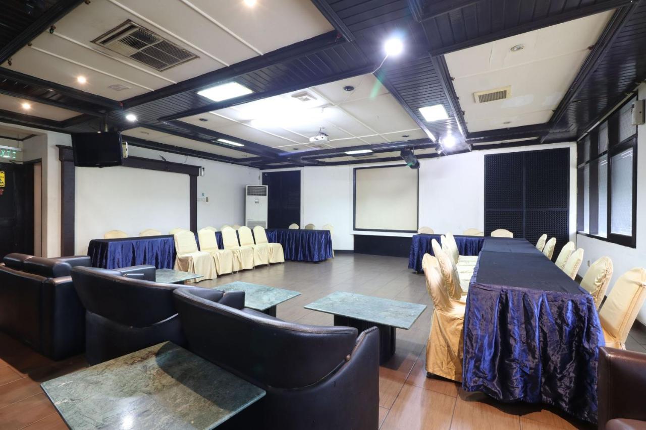 C'One Hotel Pulomas Cakarta Dış mekan fotoğraf