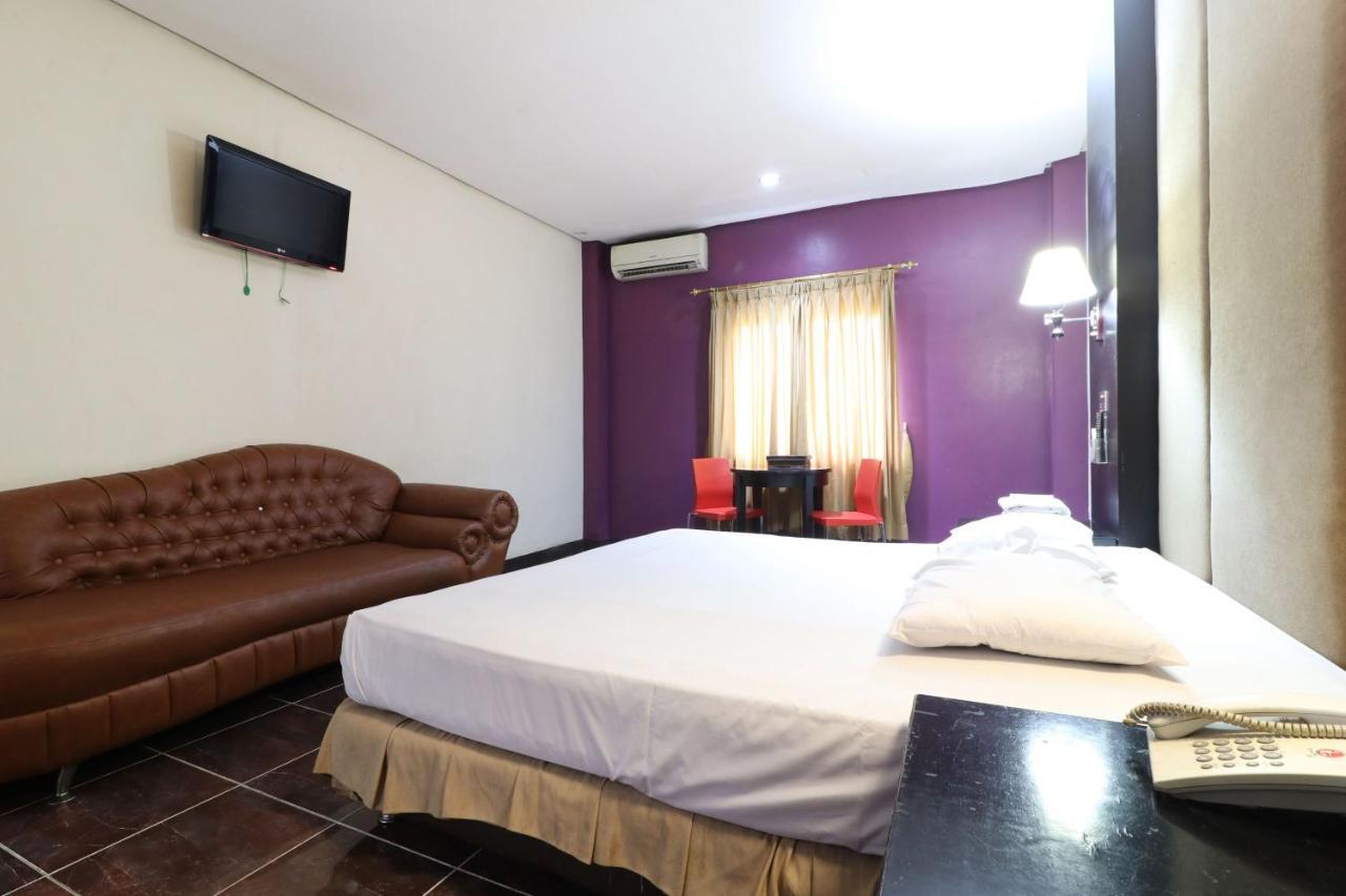C'One Hotel Pulomas Cakarta Dış mekan fotoğraf