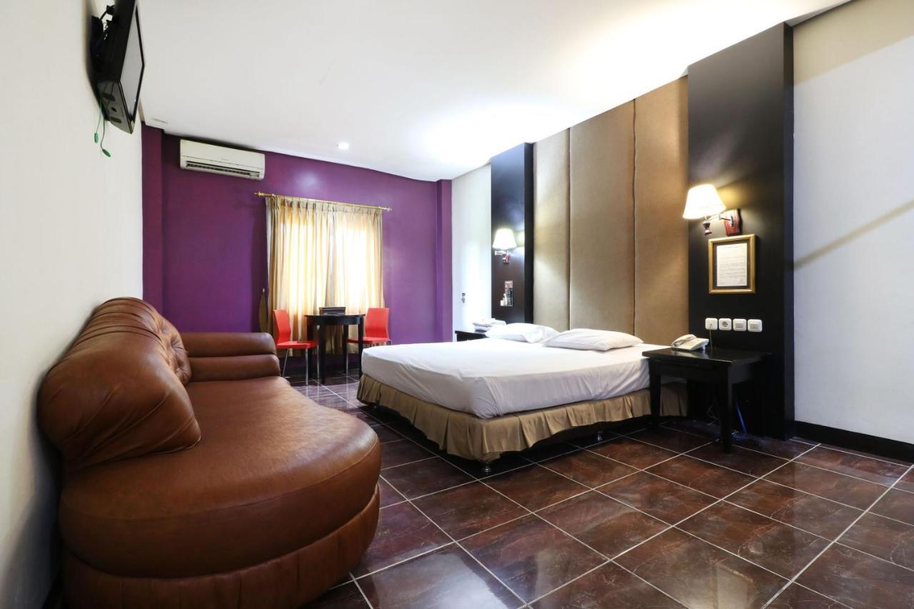 C'One Hotel Pulomas Cakarta Dış mekan fotoğraf