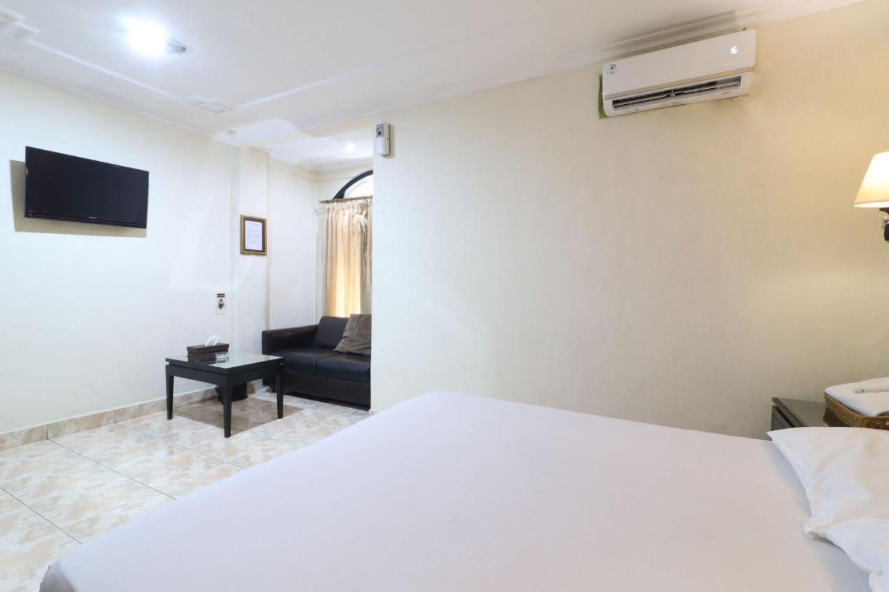 C'One Hotel Pulomas Cakarta Dış mekan fotoğraf